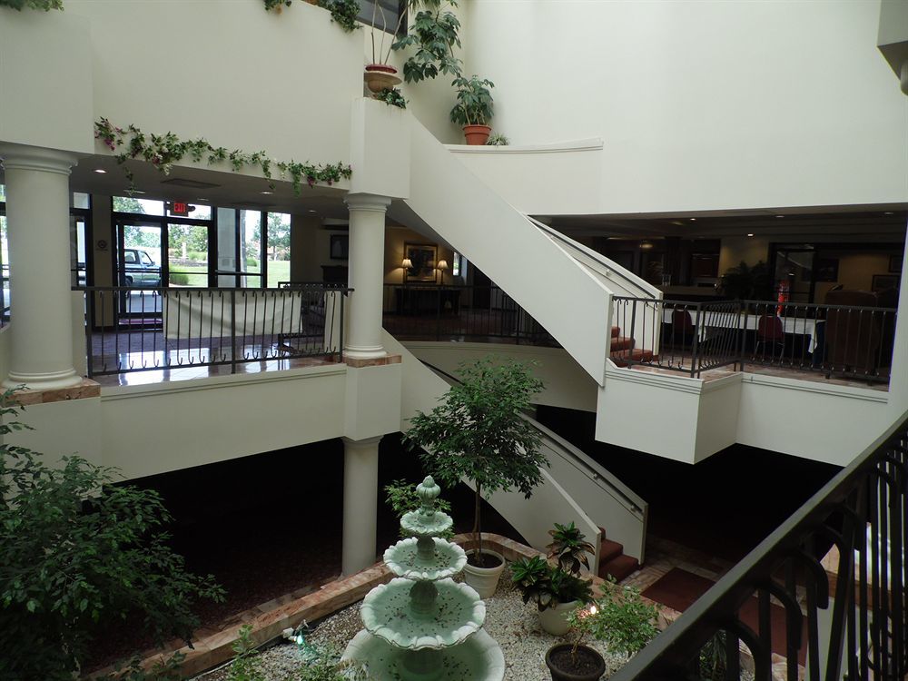 Regalia Hotel & Conference Center Village of Four Seasons Exterior photo